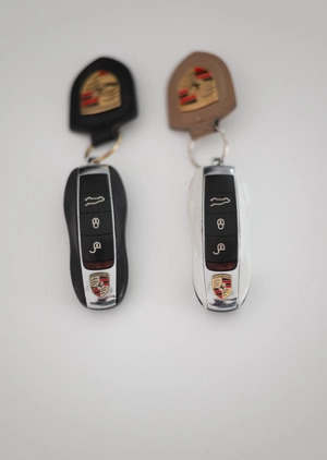 Porsche Cayenne cena 199800 przebieg: 215000, rok produkcji 2015 z Warszawa małe 742